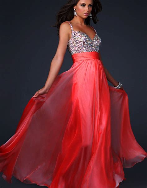 22 LOVELY RED PROM DRESSES FOR THE BEAUTIFUL EVENINGS..... - Godfather Style