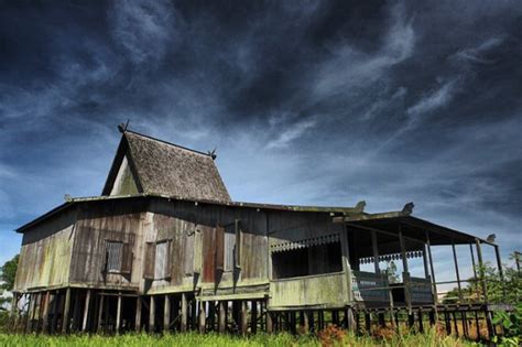 Borneo on Poetry: Rumah Adat Banjar