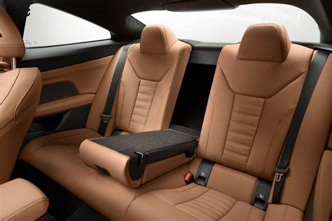 The all-new BMW 4 Series Coupé, Interior, Leather Vernasca Cognac (06/2020).