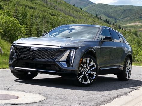 2023 Cadillac Lyriq Review: Driving Impressions