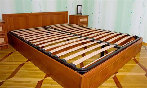 What Is a Slat Bed Frame? (with pictures)