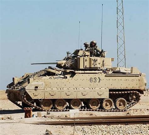 M2A3 Bradley IFV US Army | Bradley fighting vehicle, Bradley ifv ...