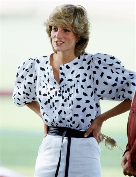 '80s Fashion: The 30 Most Iconic Looks of the '80s | Who What Wear