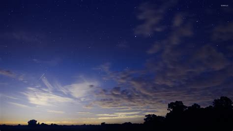 Fluffy clouds in the dark blue sky wallpaper - Nature wallpapers - #48489