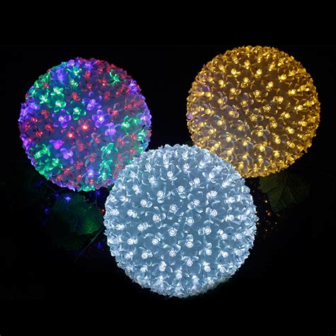 Outdoor ball lights - 10 ways to wow the children on Christmas - Warisan Lighting