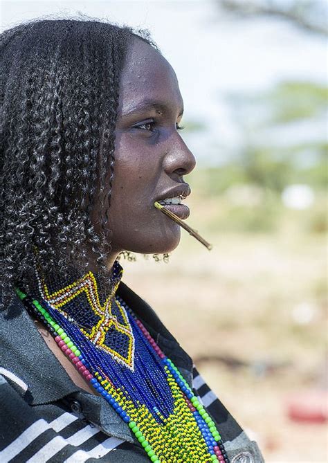 Borana Tribe Woman, Yabelo, Ethiopia | Tribes women, Short african ...