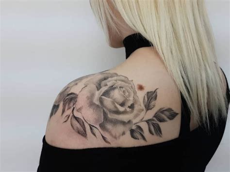 50 Cool Rose Shoulder Tattoo Ideas