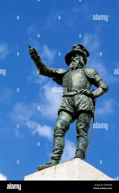 Puerto Rico, Old San Juan, Statue Of Juan Ponce De Leon Stock Photo - Alamy