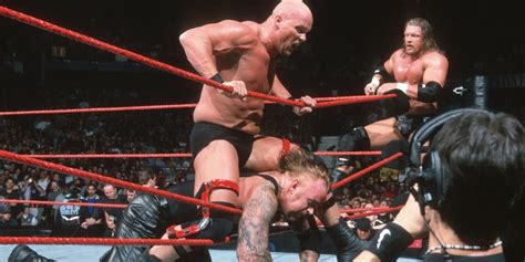 5 Best Undertaker Vs. Stone Cold Matches (& 5 Worst)