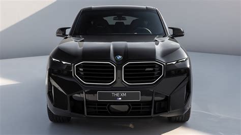 2023 BMW XM in black - YouTube