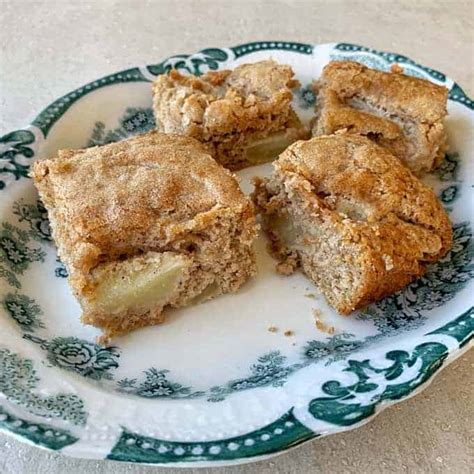 5 ingredient apple slice - Easy recipe from VJ cooks