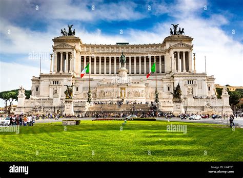 Altare della patria panorama hi-res stock photography and images - Alamy