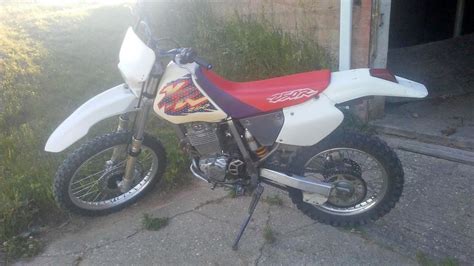 Honda XR 250 R Review: Specs You MUST Know Before Buying - Motocross Hideout