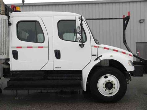 Freightliner M2 106 Crew Cab Medium Duty (2005) : Bucket / Boom Trucks