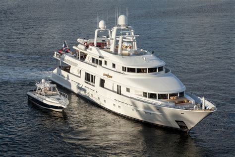 Starship | Yacht Charter