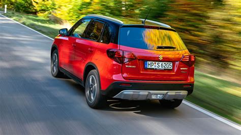 Suzuki Vitara Hybrid im Test: Wie schlägt sich der Vollhybrid ...