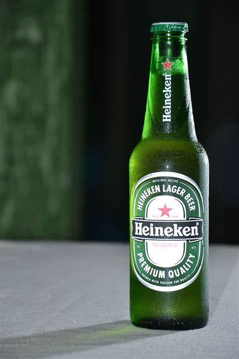 HD wallpaper: Heineken beer bottle, advertising photography, alcohol, drink | Wallpaper Flare