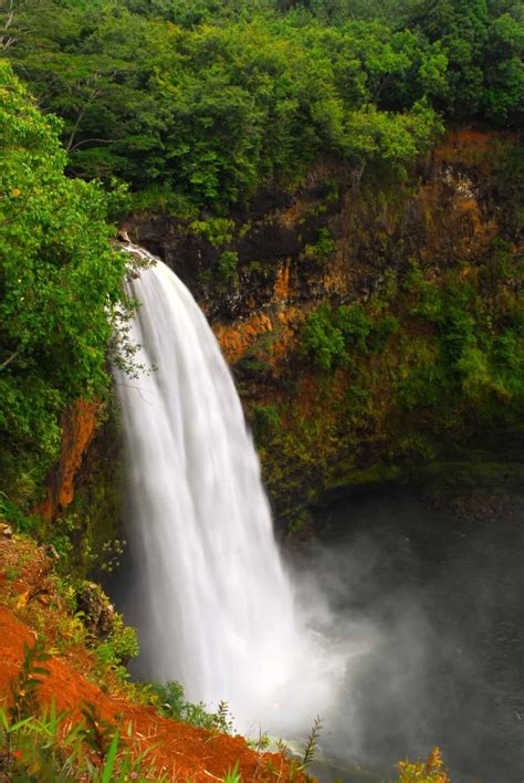 Explore the 11 Best Kauai Waterfalls on Your Next Visit