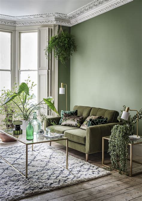 Olive Green Wall Living Room Ideas | www.resnooze.com