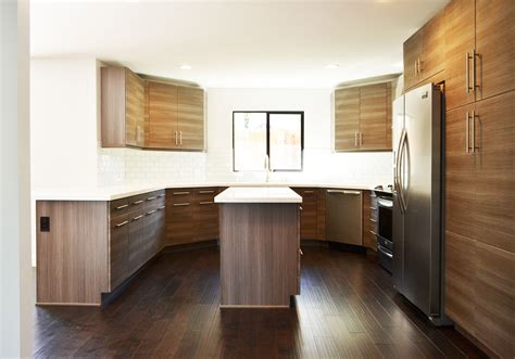 Island U Shaped Kitchen : HomeOfficeDecoration | U shaped kitchen layouts with island / Kitchen ...