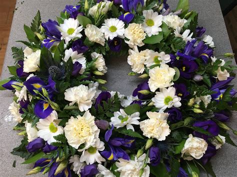 Funeral Wreaths | Hertfordshire Funeral Florist