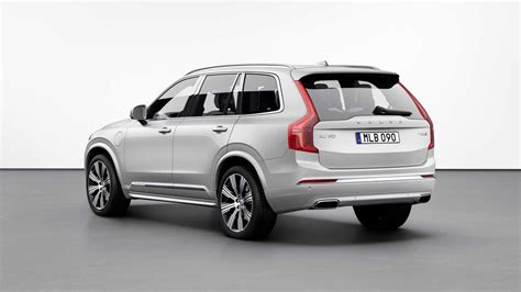 Volvo XC90 facelift is here with more electric range | CarSession