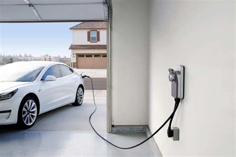 Maryland Gas Station Swaps Pumps for EV Chargers - The Detroit Bureau