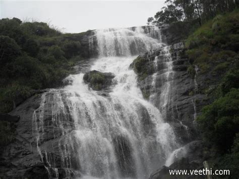 Waterfalls in Munnar | Veethi