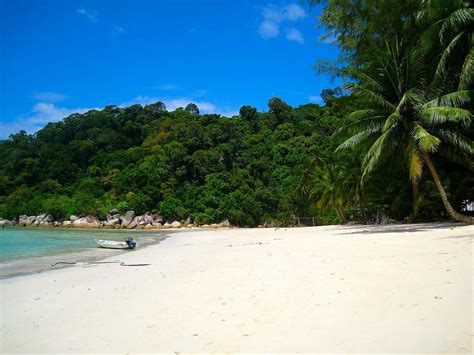 Malaysia Islands – 10 Amazing Islands You Need to Visit | Malaysia island, Perhentian island ...