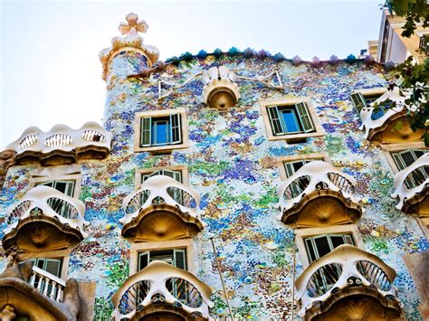 What Should You See in Barcelona? | Barcelona spain, Places to see, Barcelona travel