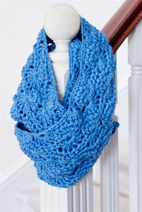 25 Crochet Infinity Scarf Tutorials