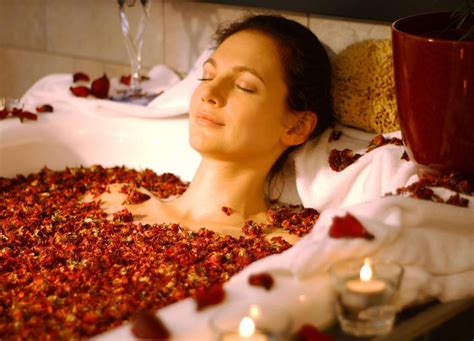 What are the Different Types of Aromatherapy Spa Treatments?