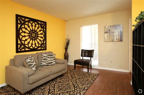 La Plaza Apartments - Houston, TX | Apartments.com