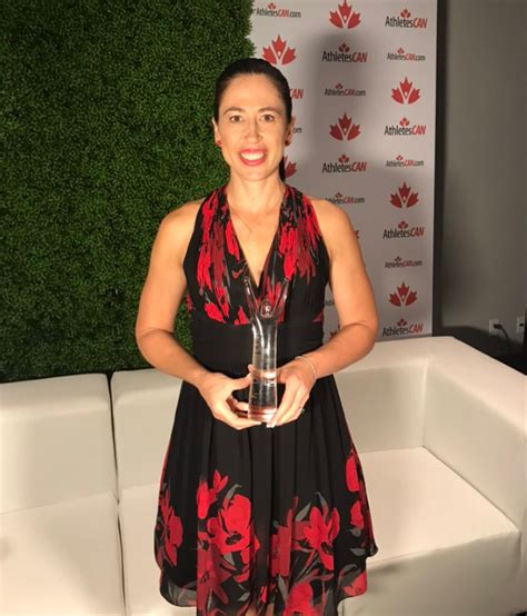 Jennifer Jones curling team accept Canadian Sport Award - Winnipeg | Globalnews.ca