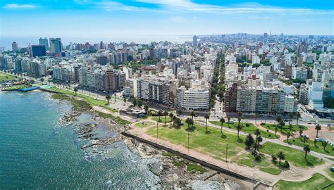 Montevideo, Uruguay — Puentes