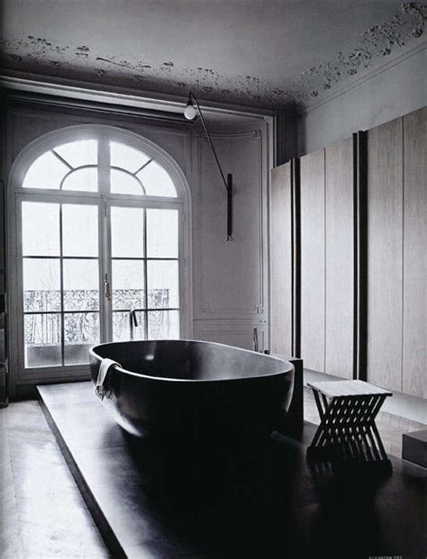 Dark Water: 10 Modern Black Bathtubs - Remodelista