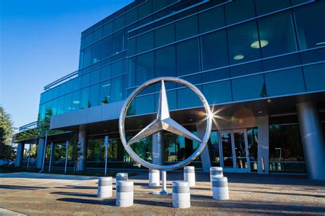 Mercedes-Benz owner issues warning about earnings - Motoring Research