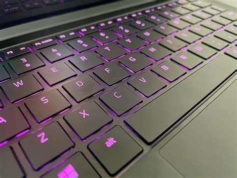 Razer Blade Stealth 13 (OLED) Full Review | twournal