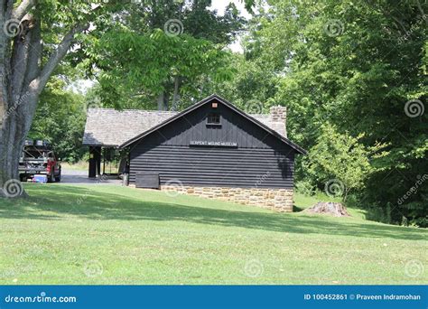 Serpent Mound Museum, Ohio editorial photo. Image of world - 100452861