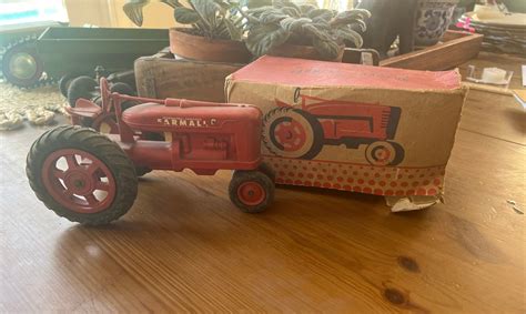 Vintage Farmall Toy Tractor and Original Box, Formal Toy Tractor, Vintage Farm Toys - Etsy