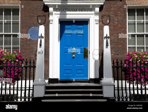 Chatham House, St James's Square, London Stock Photo - Alamy