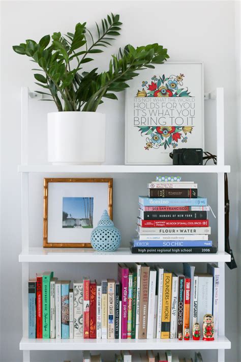 5 Tips for Styling Bookshelves. - Pretty & Fun