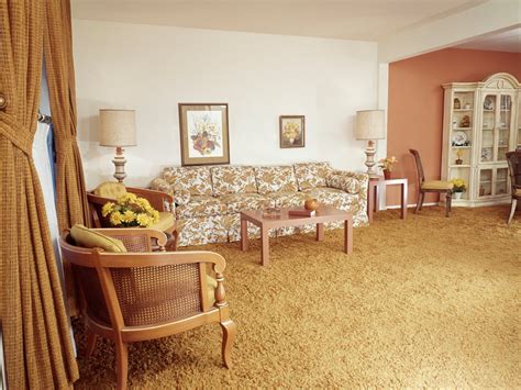 A living room in the 1970s. H. Armstrong Roberts_Classic Stock _ Getty Images | Castle Building ...