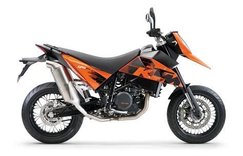 KTM 690 SUPERMOTO (2007-2011) Review | MCN