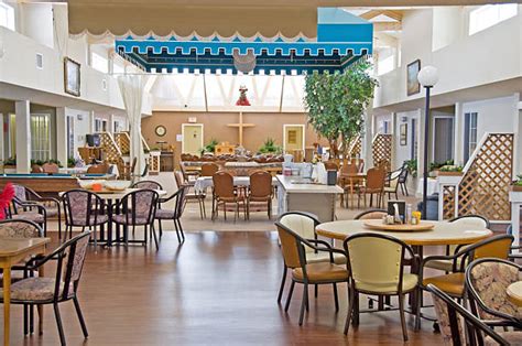 Best Nursing Home Dining Room Stock Photos, Pictures & Royalty-Free ...