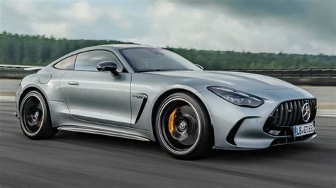 Mercedes-AMG GT ganha nova geração e vai para cima do Porsche 911