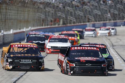 NASCAR Ford Trucks Struggle In Qualifying At Kansas May 2023