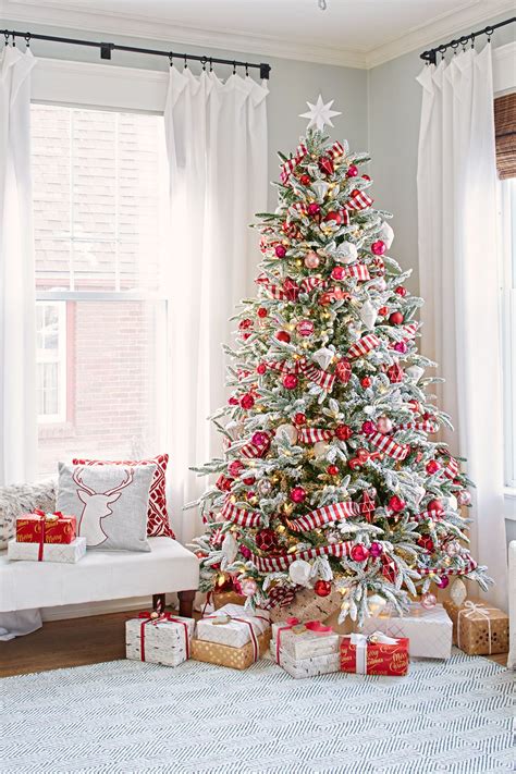 46 Creative Christmas Tree Themes to Show Off Your Personality