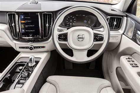 Volvo XC60 Recharge hybrid interior & comfort | DrivingElectric