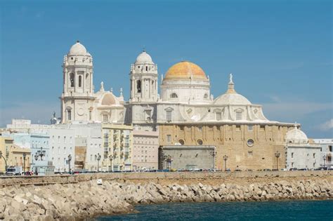 30 Unique Things to do in Cadiz, Spain [3 Day Itinerary] - Visit Southern Spain